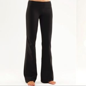 Lululemon Groove Pant *Brushed (Tall)
Black 6 Tall